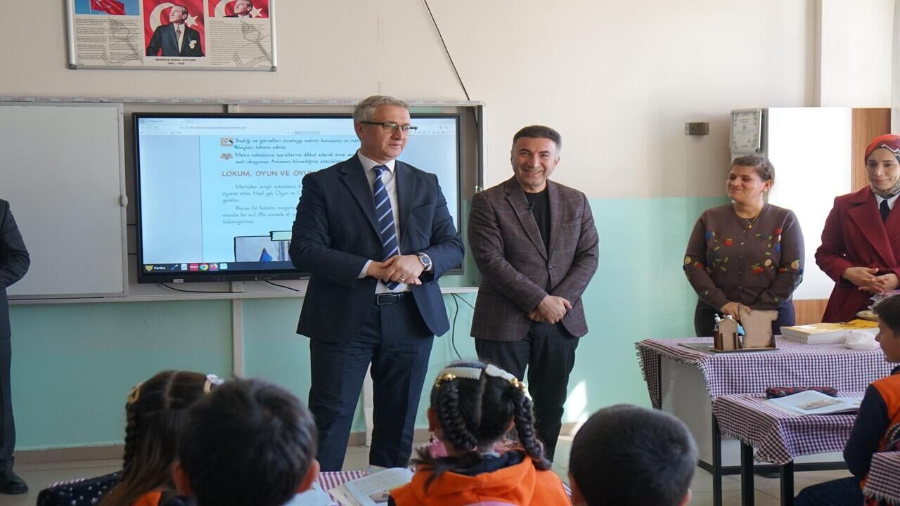 Rektor Demir Bilim Sevgisi Ilkokulda Baslar