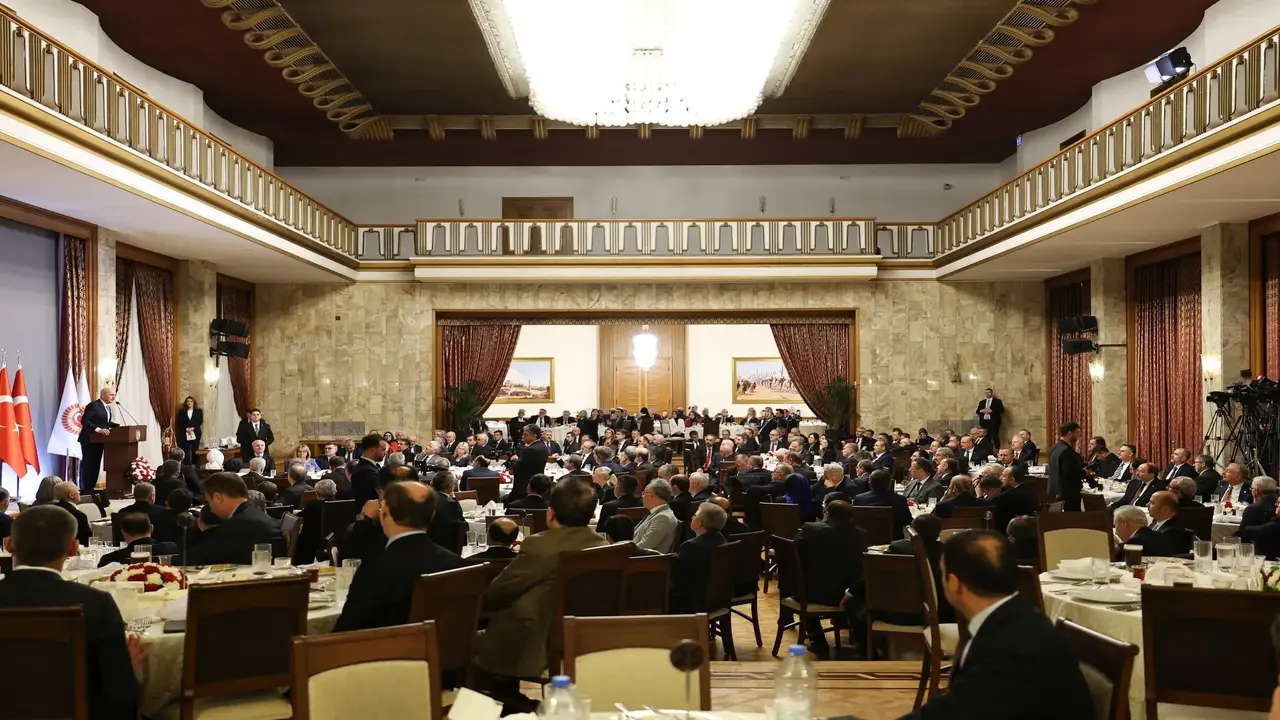 Rektor Demir Tbmmde Duzenlenen Iftar Programina Katildi 2