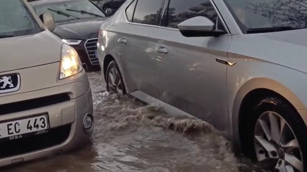 Batman’da Sağanak Gece Boyu Etkisini Sürdürdü