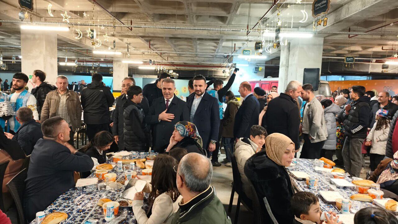 Batman’da 500 Üniversite Öğrencisi İftar Sofrasında Buluştu