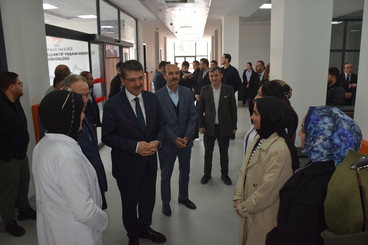 Milletvekili Nasıroğlu Aktif Yaşam Merkezi’nde