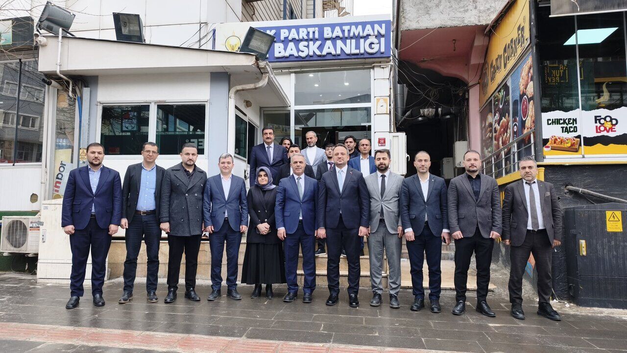 Bakan Yardimcisi Eminoglundan Ak Parti Batman Teskilatina Ziyaret
