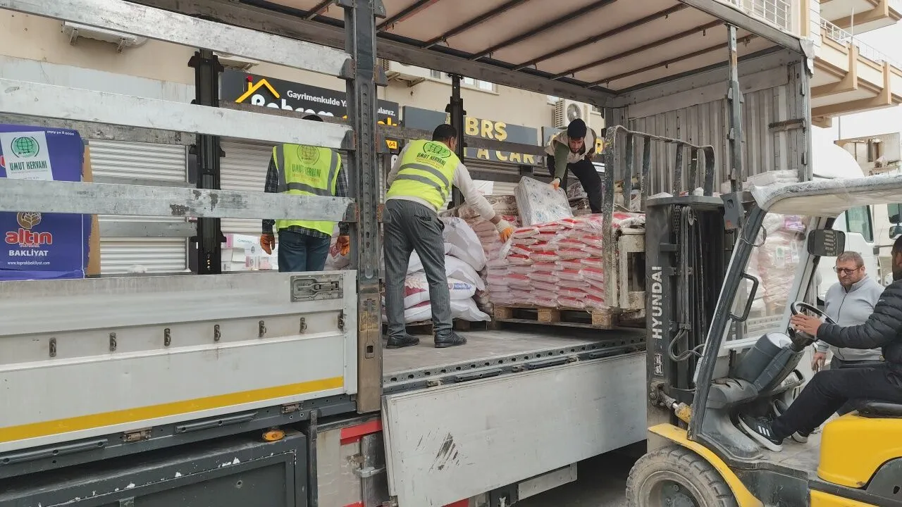 Batman Umut Kervanindan Kobani Ve Afrine Yardim Tiri 2