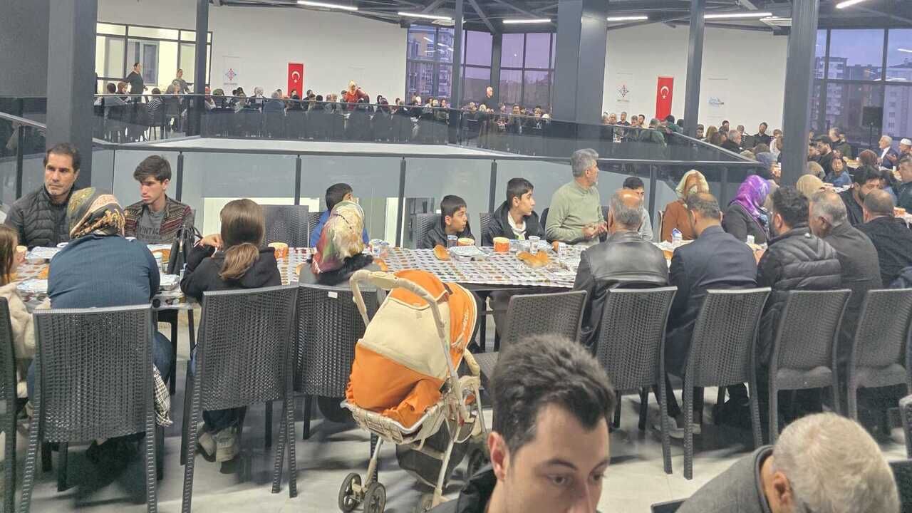 Batmanda Siirtliler Gonul Sofrasinda Bulustu 1