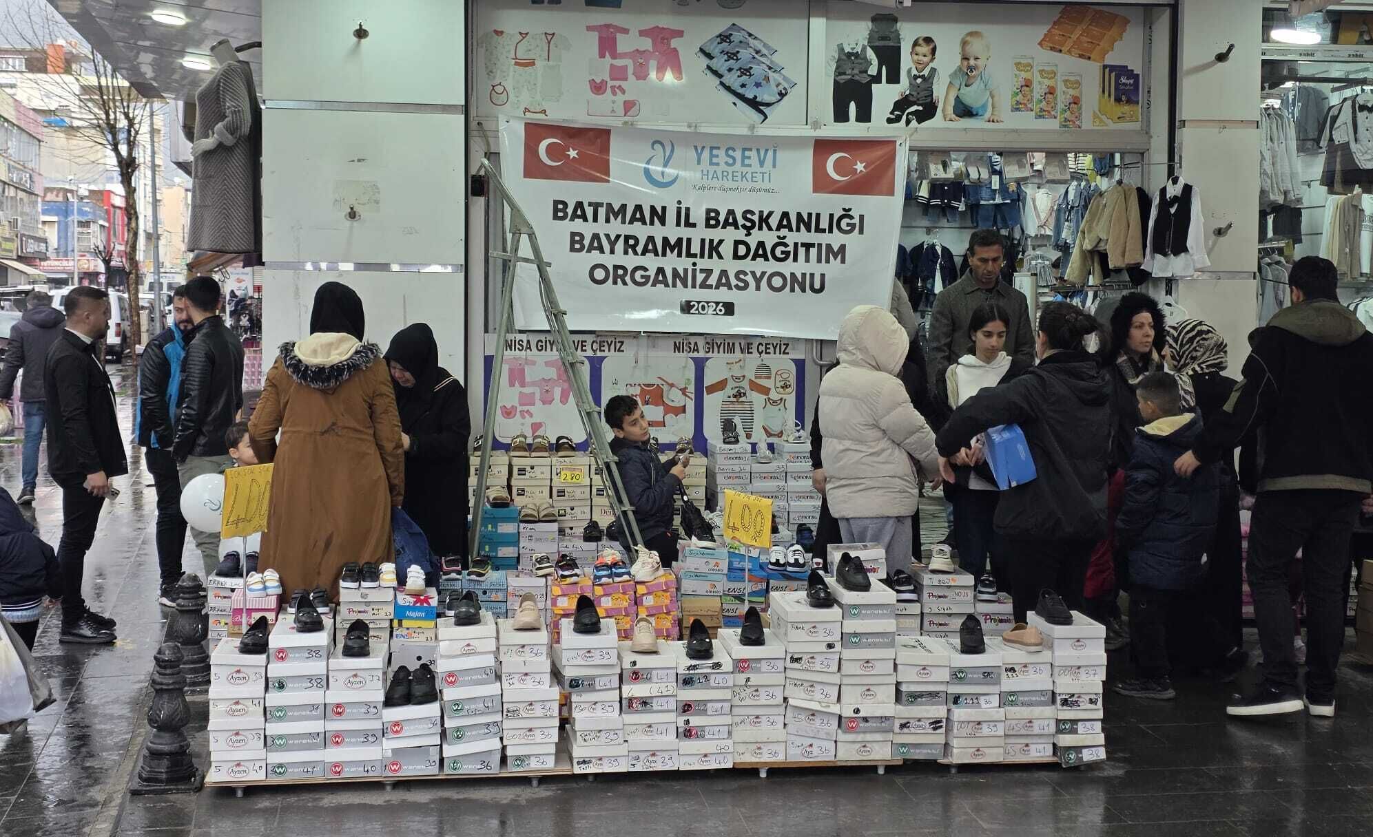 Yesevi Hareketi’nden 160 Çocuğa Bayram Hediyesi!