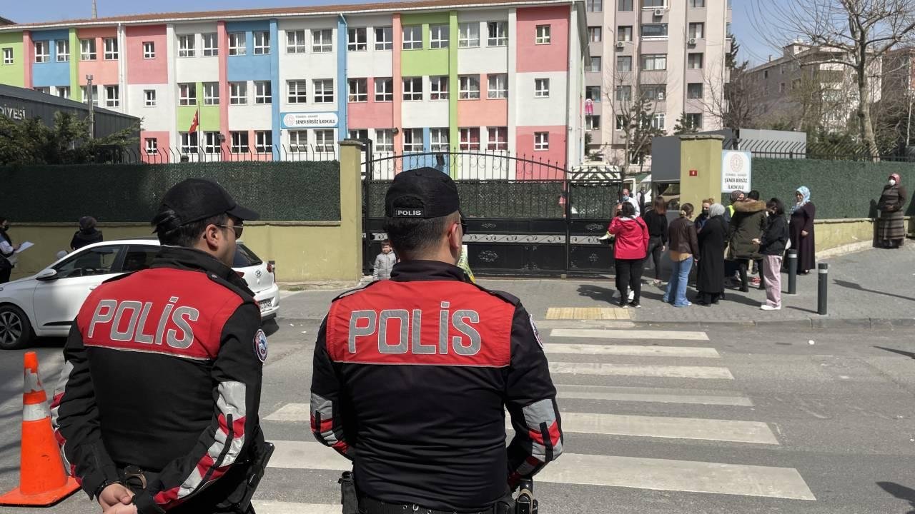 Batman Polisi Okul Çevrelerinde Kuş Uçurtmuyor