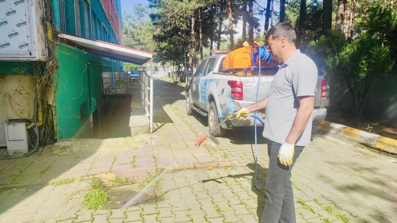 Batman Belediyesi Hasereyle Mucadele Icin Sahaya Indi 1