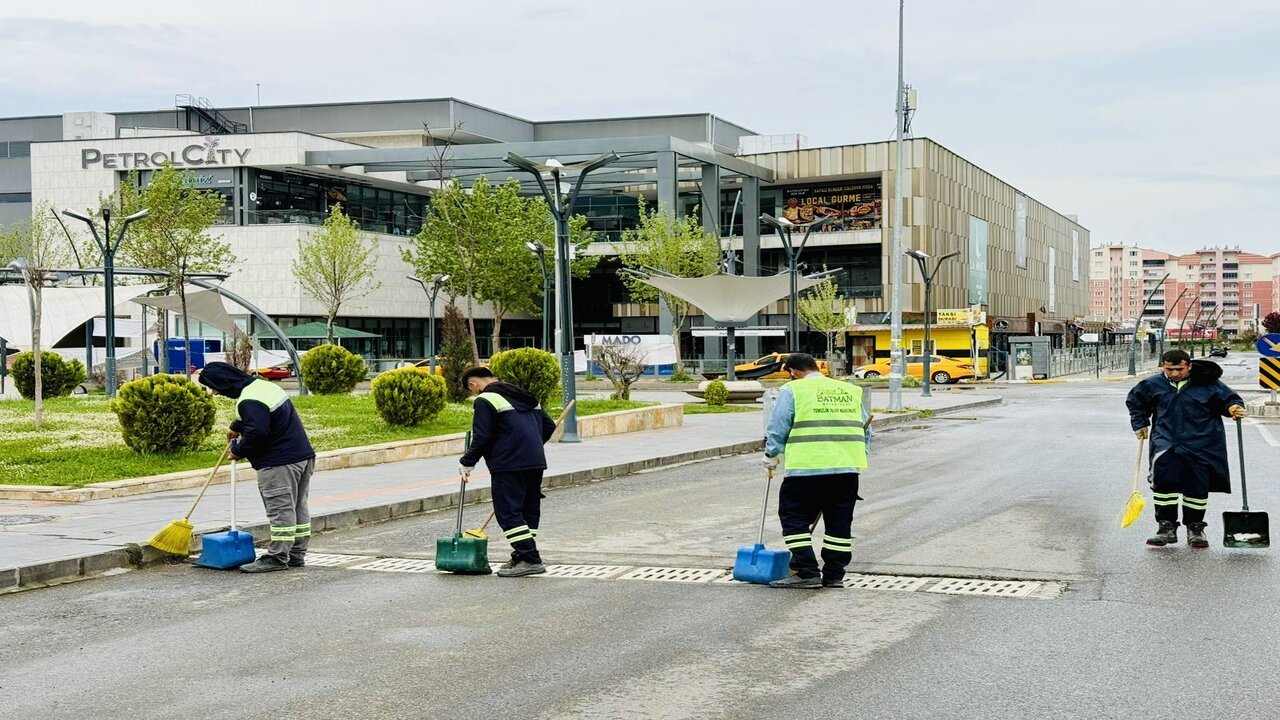 Batman Belediyesinden Saganak Oncesi 21 Noktada Yogun Calisma 1