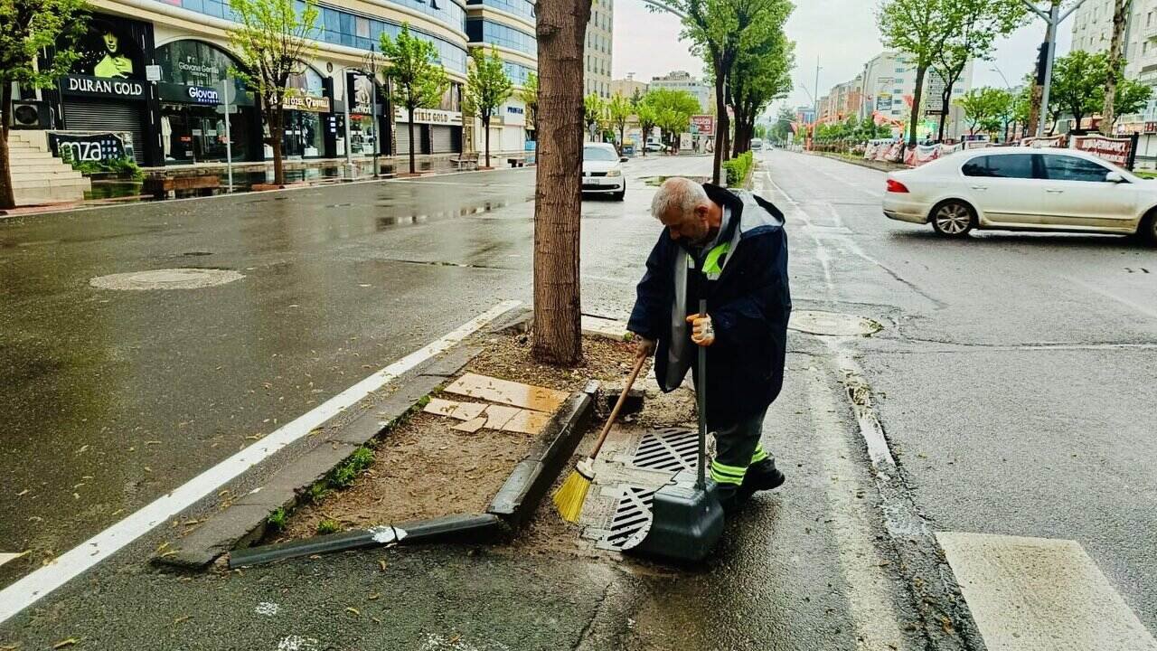 Batman Belediyesinden Saganak Oncesi 21 Noktada Yogun Calisma 4