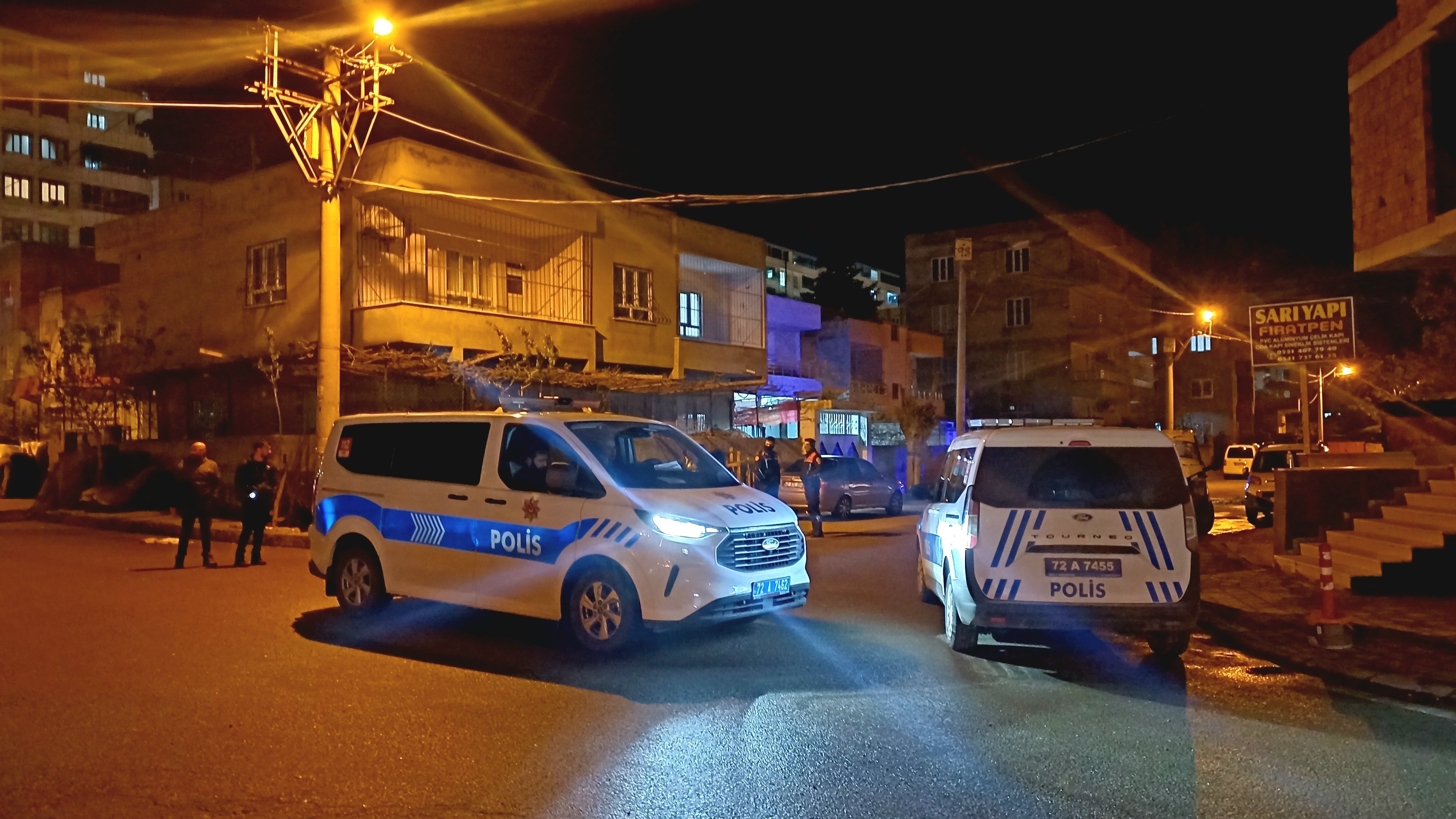 Batman’da Maskeli Grubun Silahlı Saldırısında 3 Kişi Yaralandı