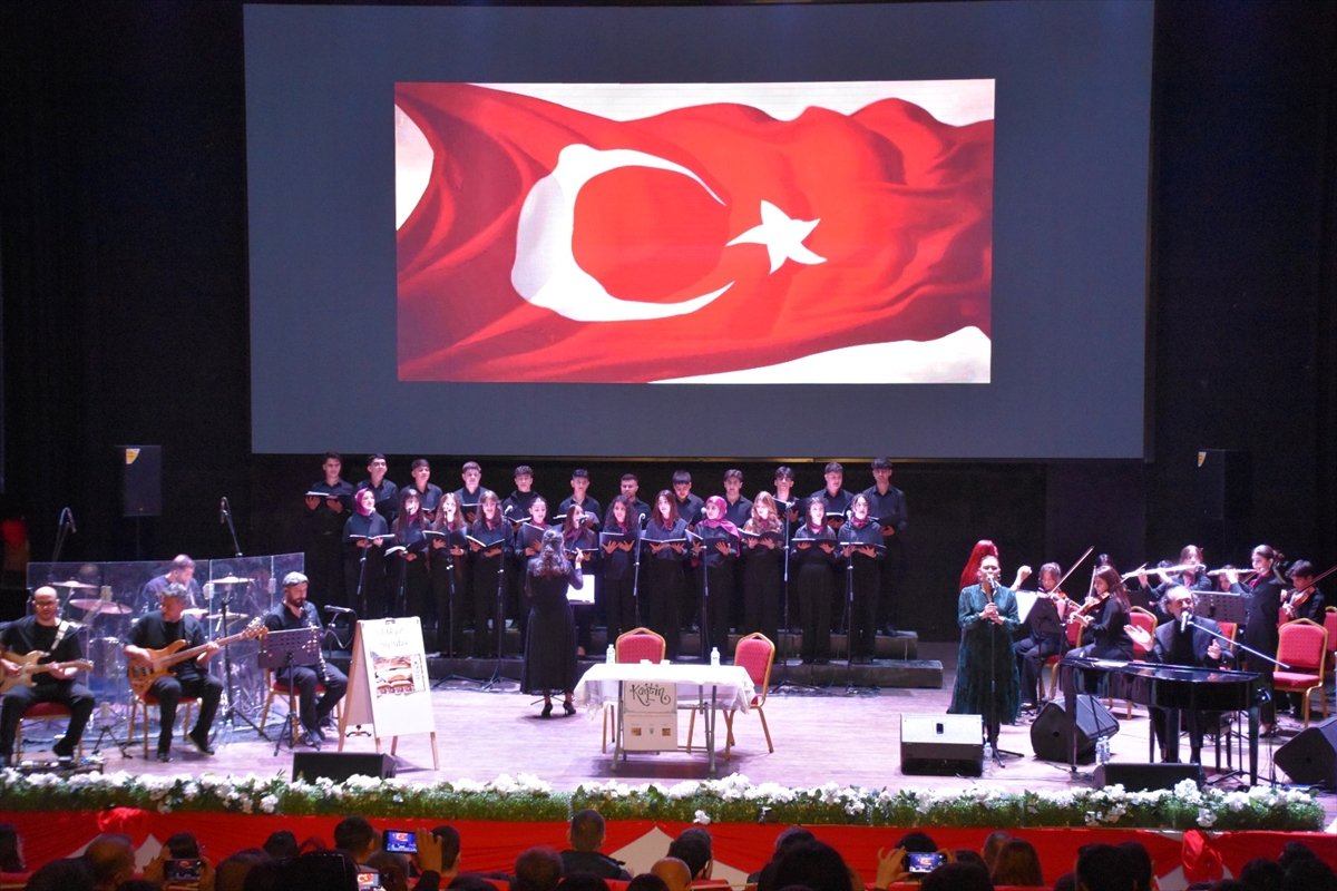 Batman’da Sanat Rüzgarı: Yücel Arzen ve Öğrencilerden "Kim Var?" Etkinliği