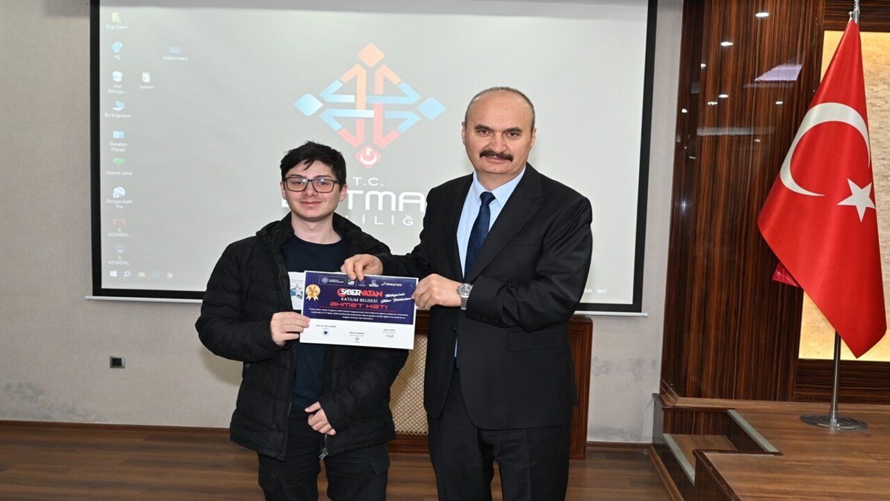 Batmanda 40 Beyaz Sapkali Hacker Sertifikasini Aldi 1