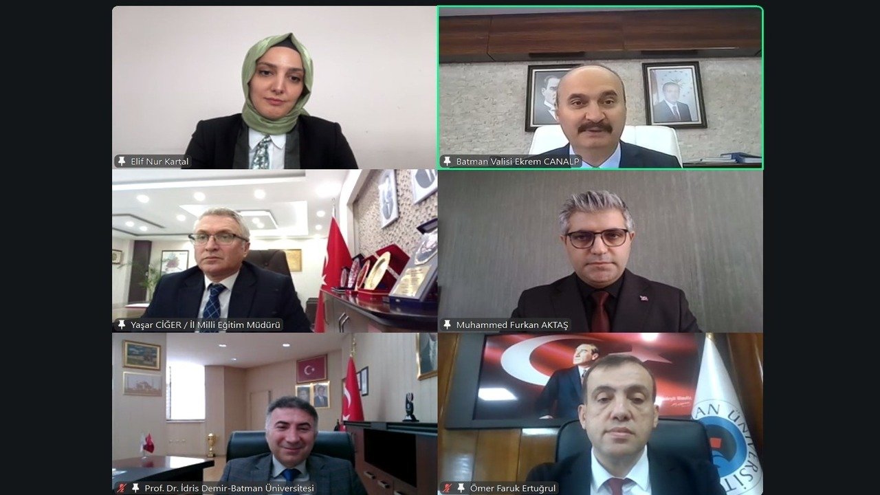 Vali Canalp Batmanin Ilk Yapay Zeka Dersine Katildi