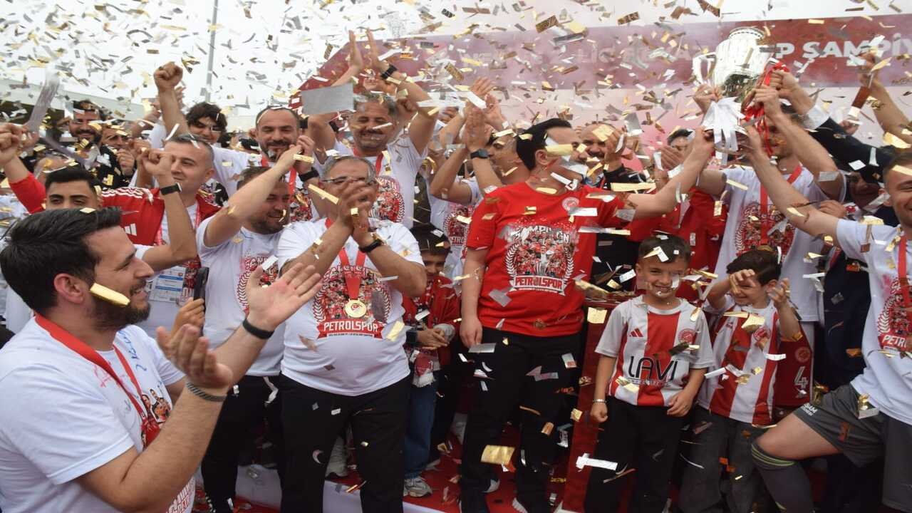 Nasiroglundan Sampiyonluk Mesaji Birlik Olduk Inandik Basardik 2