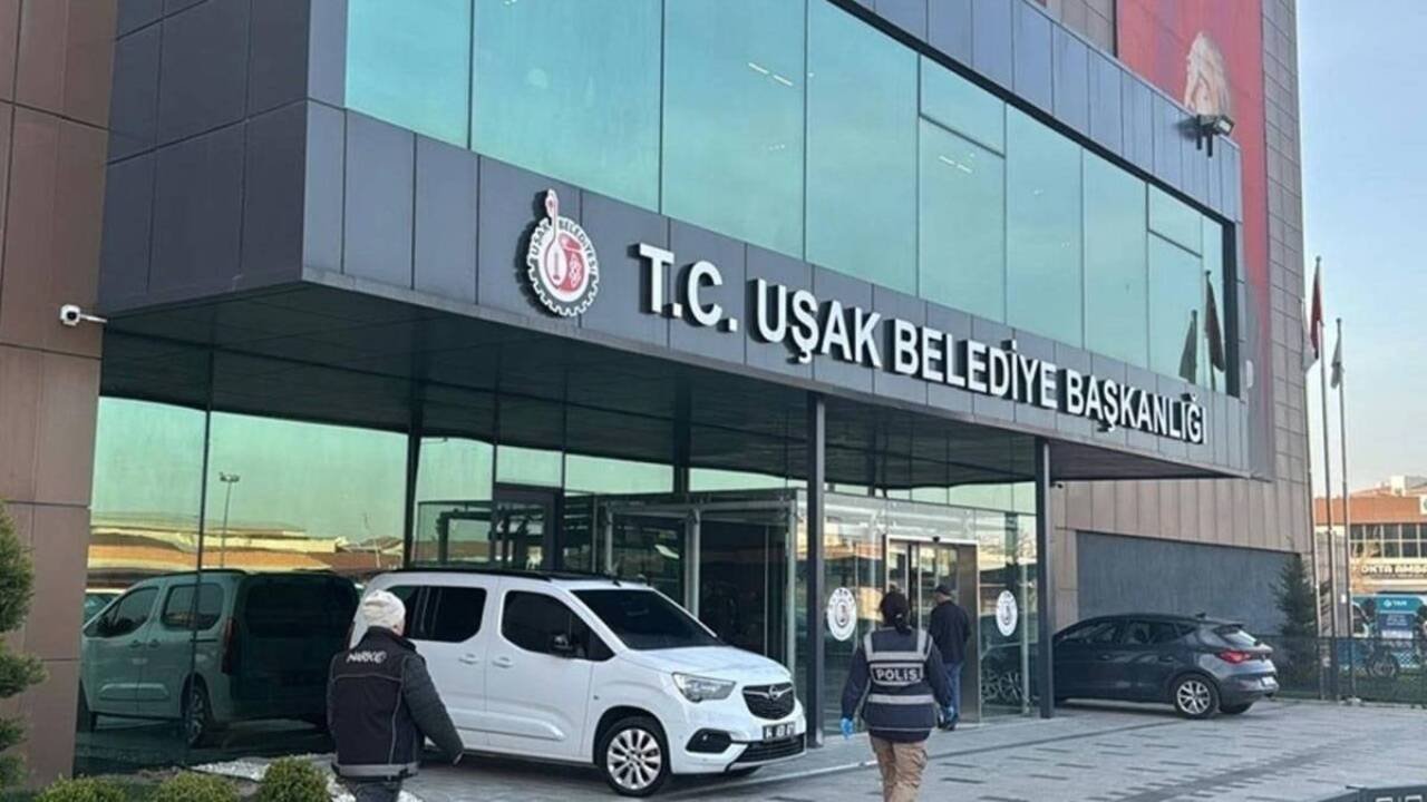 Usak Belediyesinde Ikinci Dalga Operasyonu 25 Gozalti Karari 1