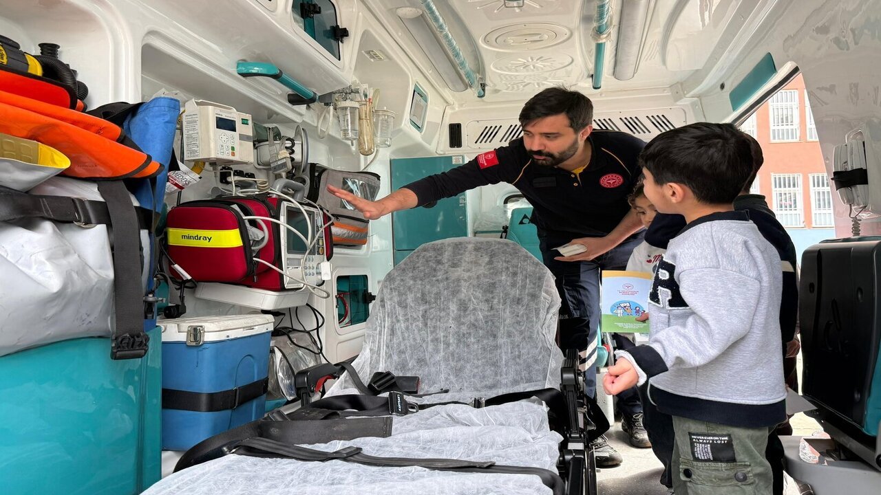 Batman Il Saglik Mudurlugu Besiride Dugmeye Basti 1