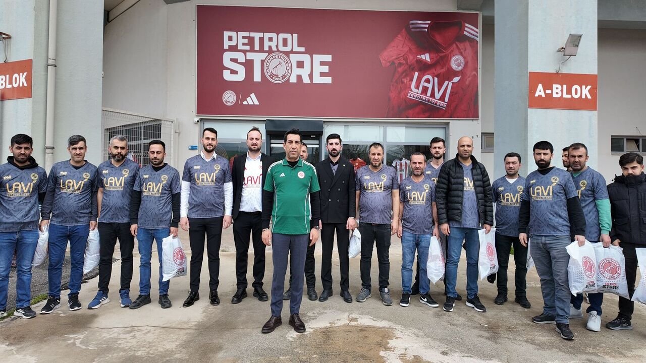 Anavatan Partisi’nden Petrolspor’a "Forma" Desteği