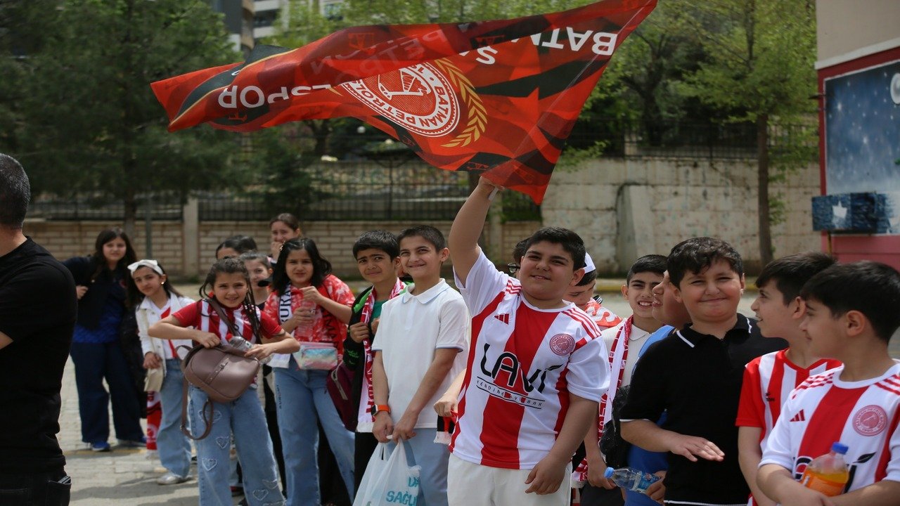 Batman'da Temsili Vali ve Arkadaşları Şampiyonluk Maçındaydı