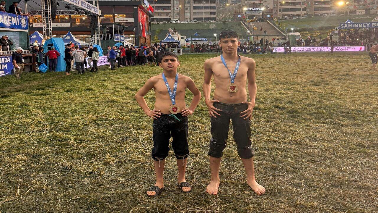 Petrolspor’un Genç Pehlivanları Gaziantep’i Salladı