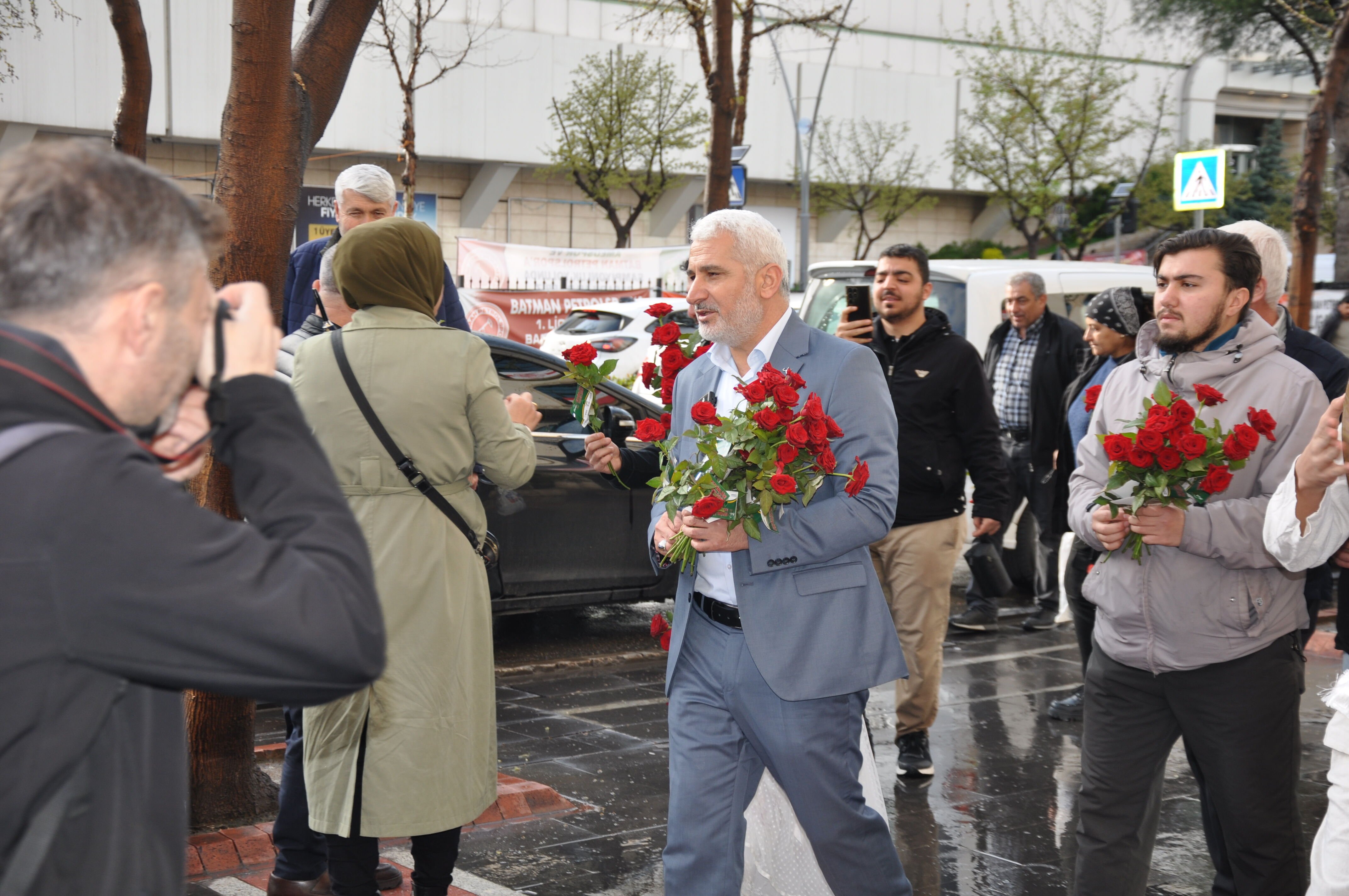Batmanda Gul Kokulu Davet