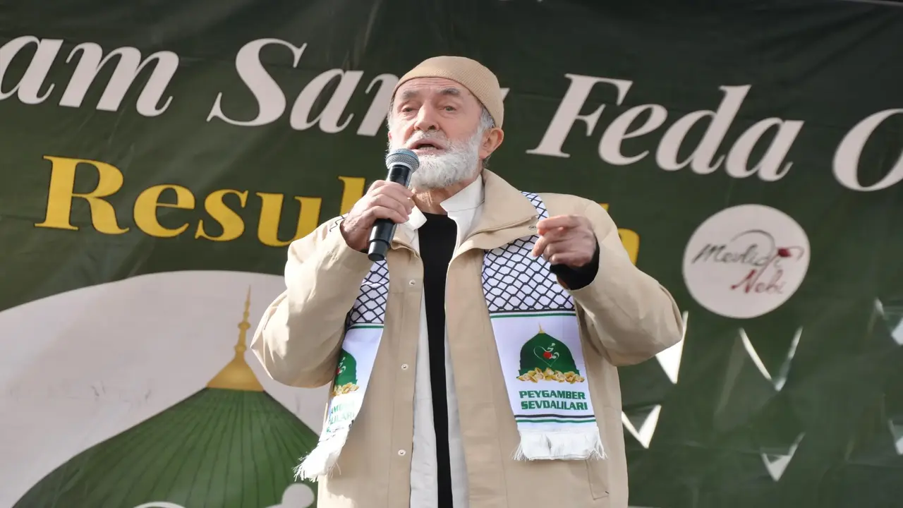 Batmanda Onbinler Yagmur Altinda Peygamber Sevdasina Kostu 1