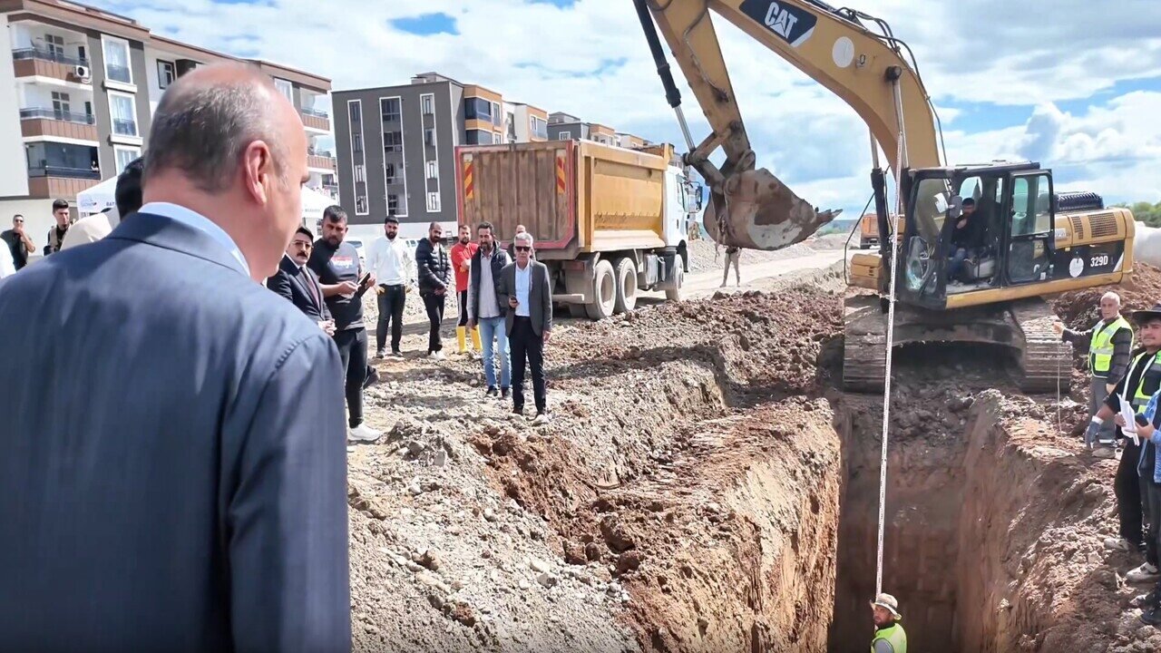 Batmanin Yuz Yillik Gelecegi Sahada Sekilleniyor 2