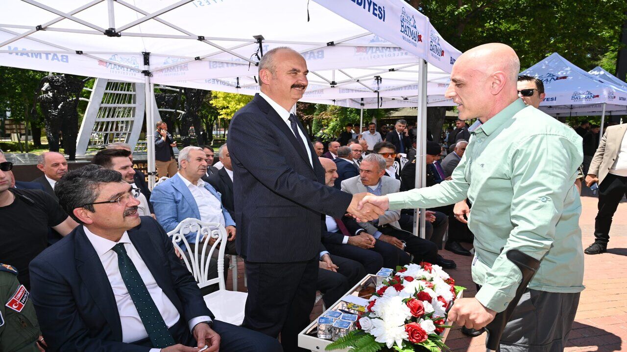 Bakan Yardimcisi Zekeriya Kaya Batmanda Bayramlasmaya Katildi 2