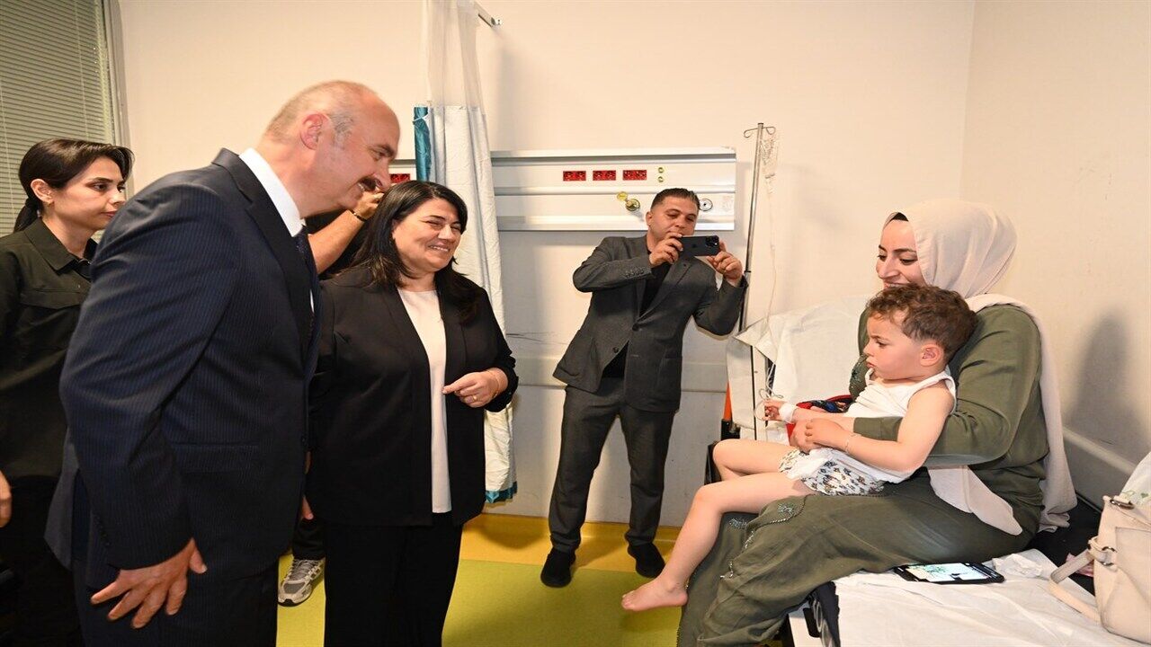 Batmanda Resmi Bayramlasmanin Ardindan Vali Canalpten Yogun Bayram Mesaisi
