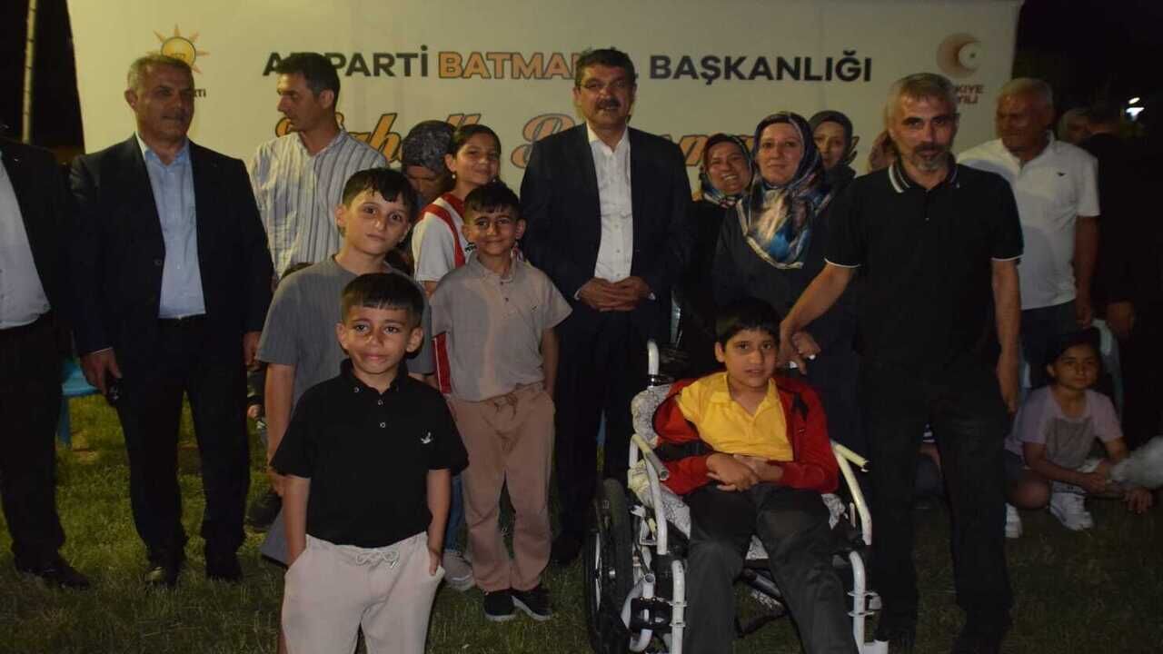 Milletvekili Nasiroglu Fatma Kurtun Evindeki Cati Onarimini Ustlendi 3