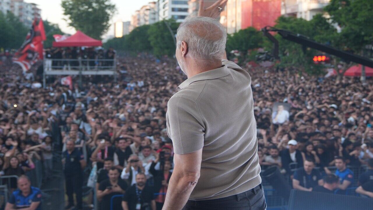 Batman Petrolspor Kutlamalarinda Yilmaz Erdogan Surprizi