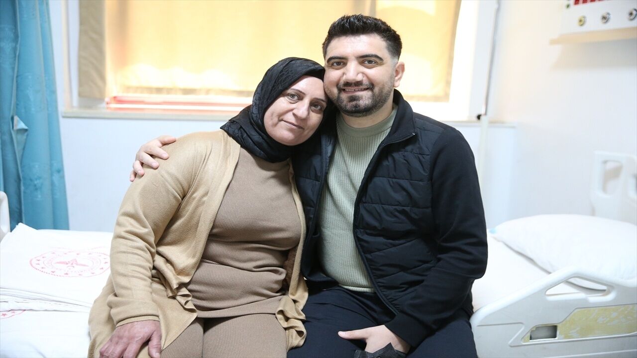 Diyarbakirda Anneler Gunu Mucizesi Ogluna Bobregini Vererek Ikinci Kez Hayat Verdi 2