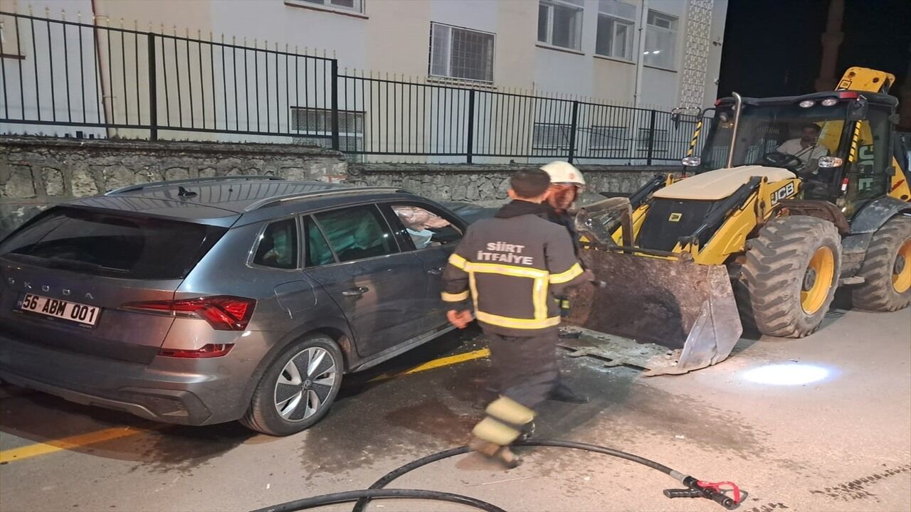 Siirt’te Feci Kaza: Otomobil ile Kepçe Çarpıştı, 5 Yaralı Var