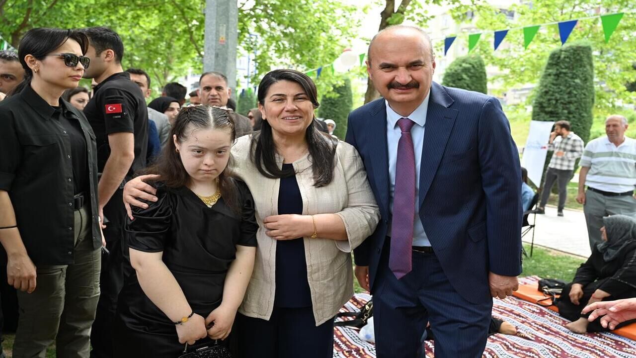 1200 Engelli Birey ve Ailesi Piknikte Bir Araya Geldi
