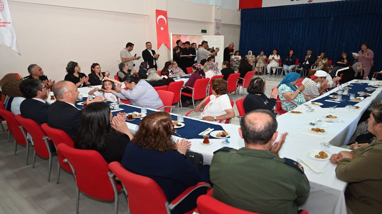 Batman Yasli Bakim Evinde Duygu Dolu Bayramlasma 2