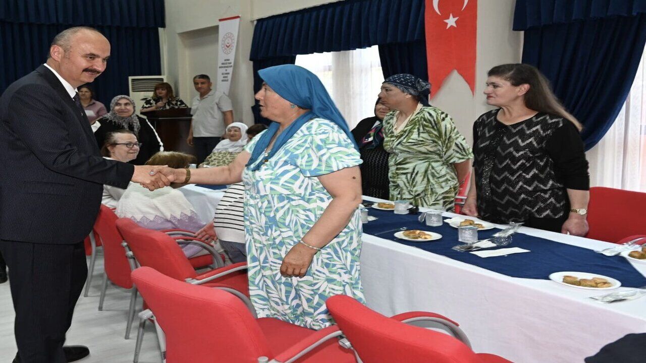 Batman Yaşlı Bakım Evinde Duygu Dolu Bayramlaşma