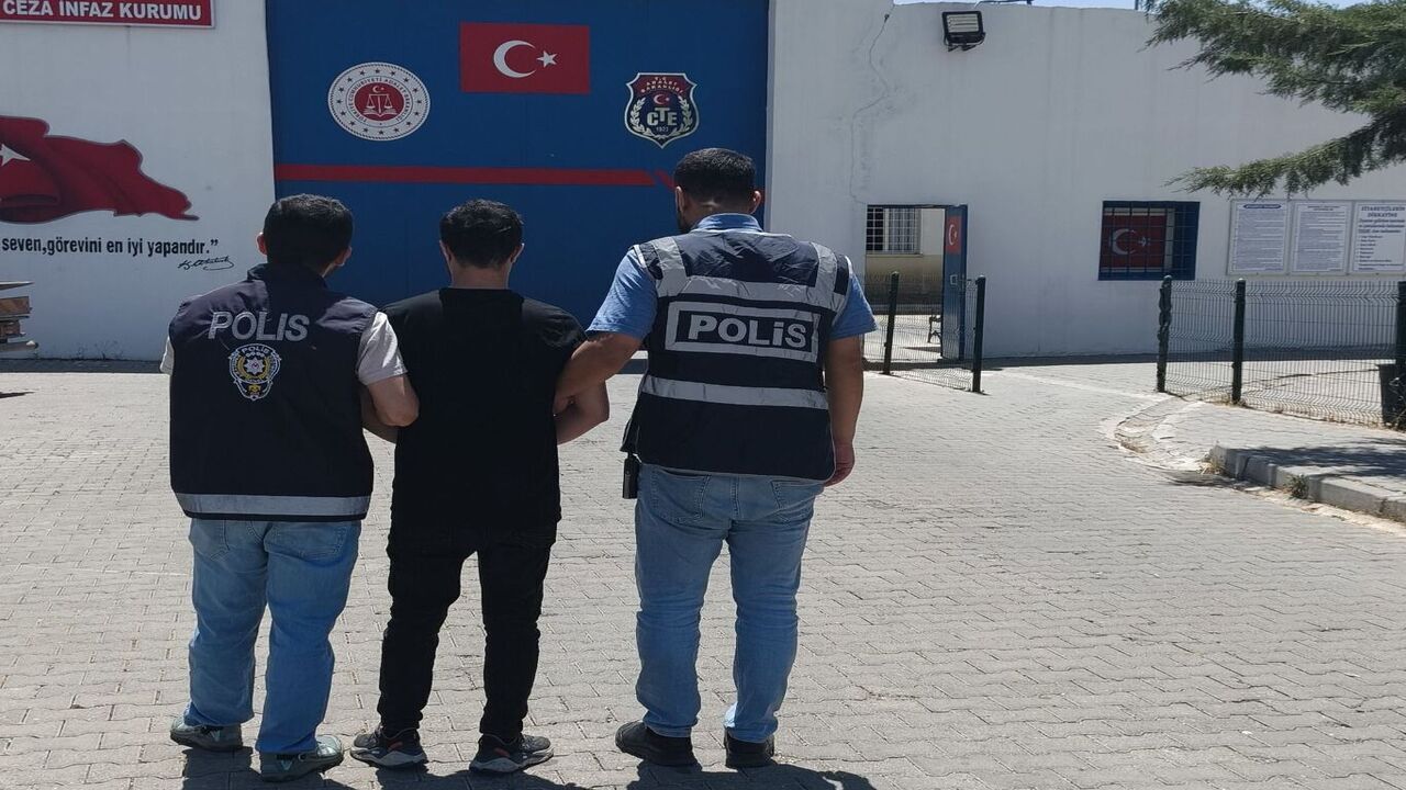 46 Yil Hapis Cezasi Bulunan Firari Batmanda Yakalandi 1
