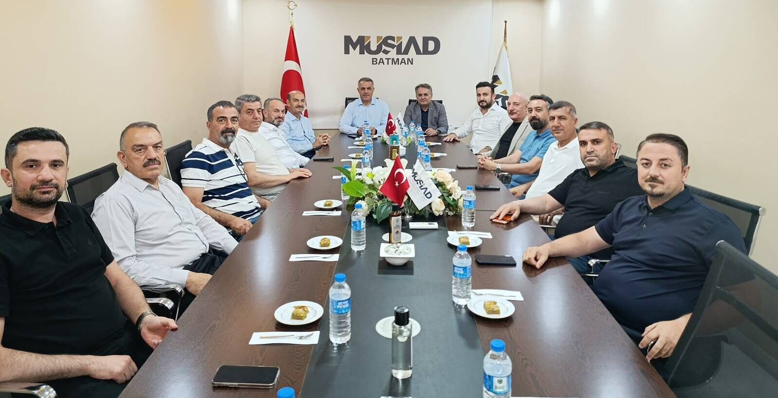 AK Parti’den Batman MÜSİAD’a İstişare Ziyareti