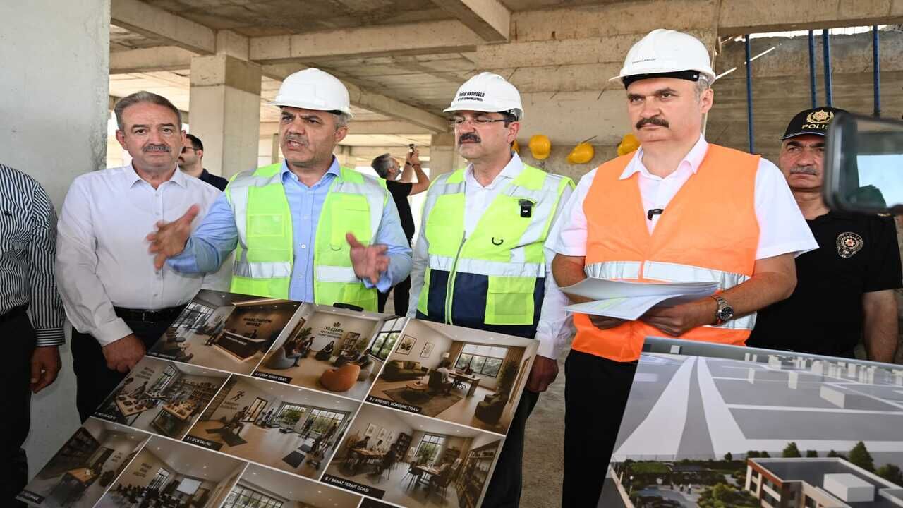 Bakan Goktastan Batman Modeline Ovgu1