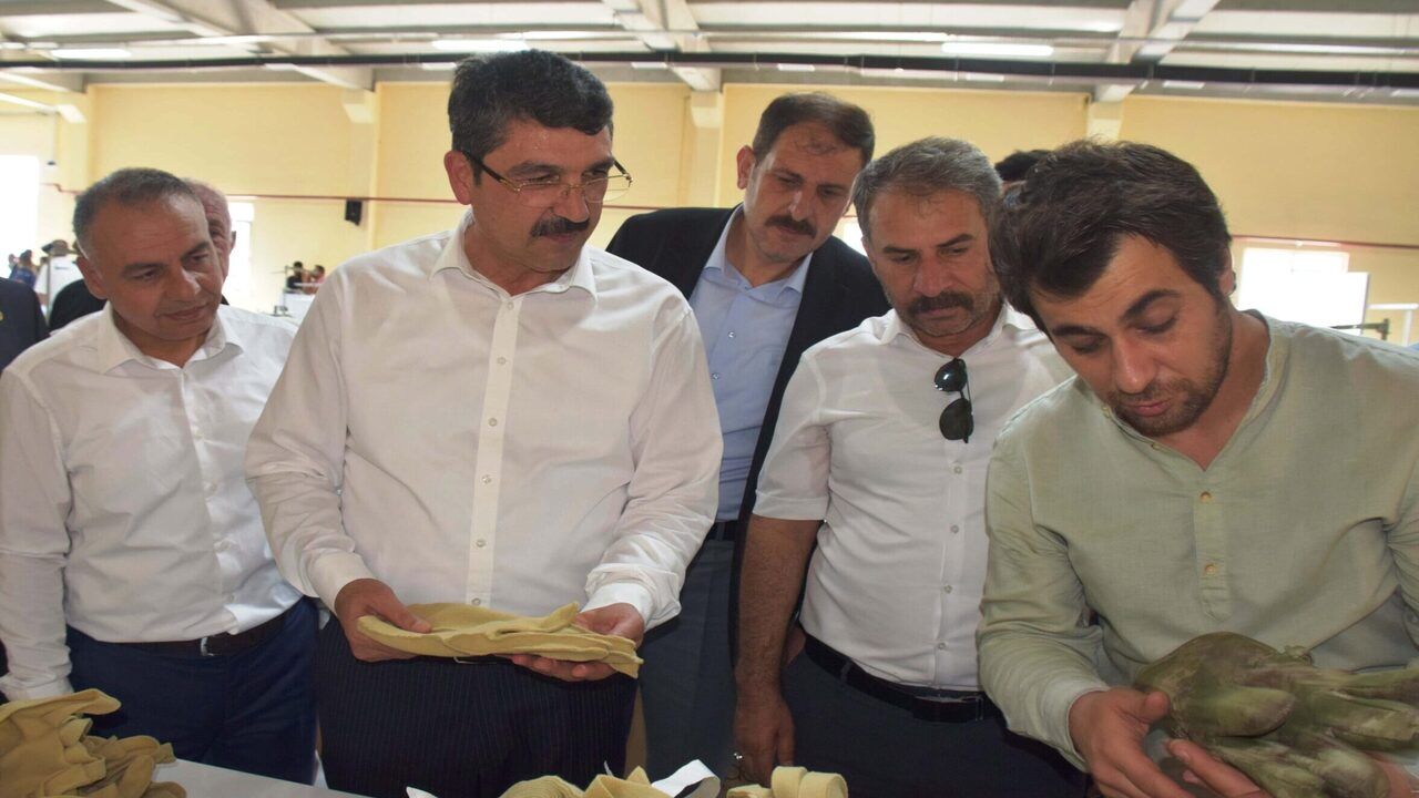 Milletvekili Ferhat Nasiroglu Is Garantili Tekstil Programini Duyurdu