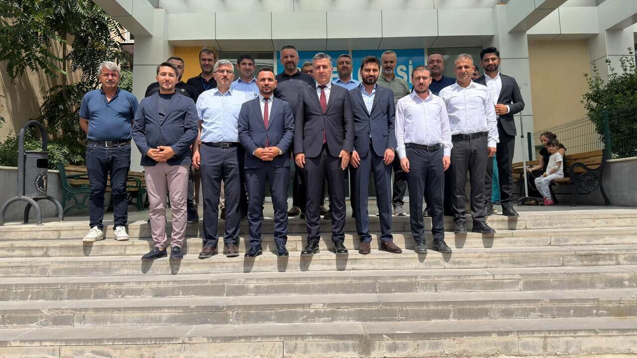 Saglik Muduru Solmaz Kozlukta Hem Calisanlari Dinledi Hem Hastalari Ziyaret Etti