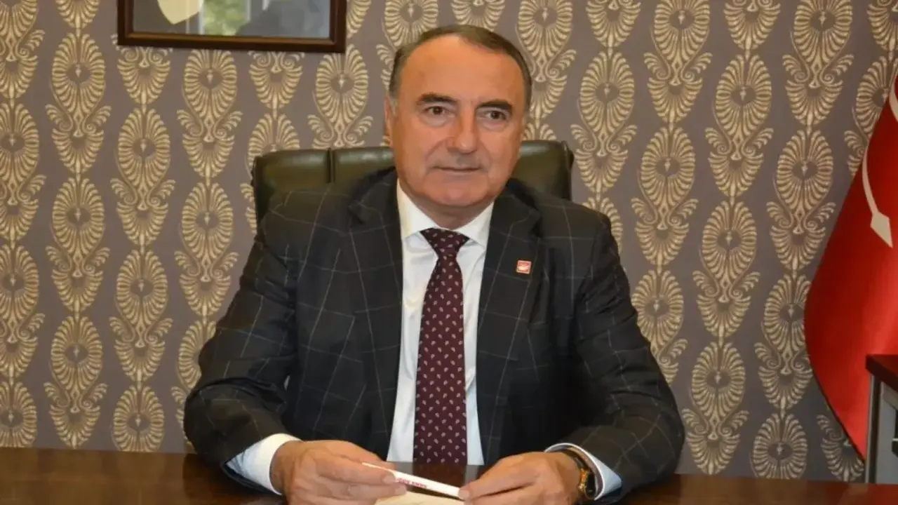 CHP’de Flaş İstifa: Parti Meclisi Üyesi Hüseyin Yaşar İstifa Etti
