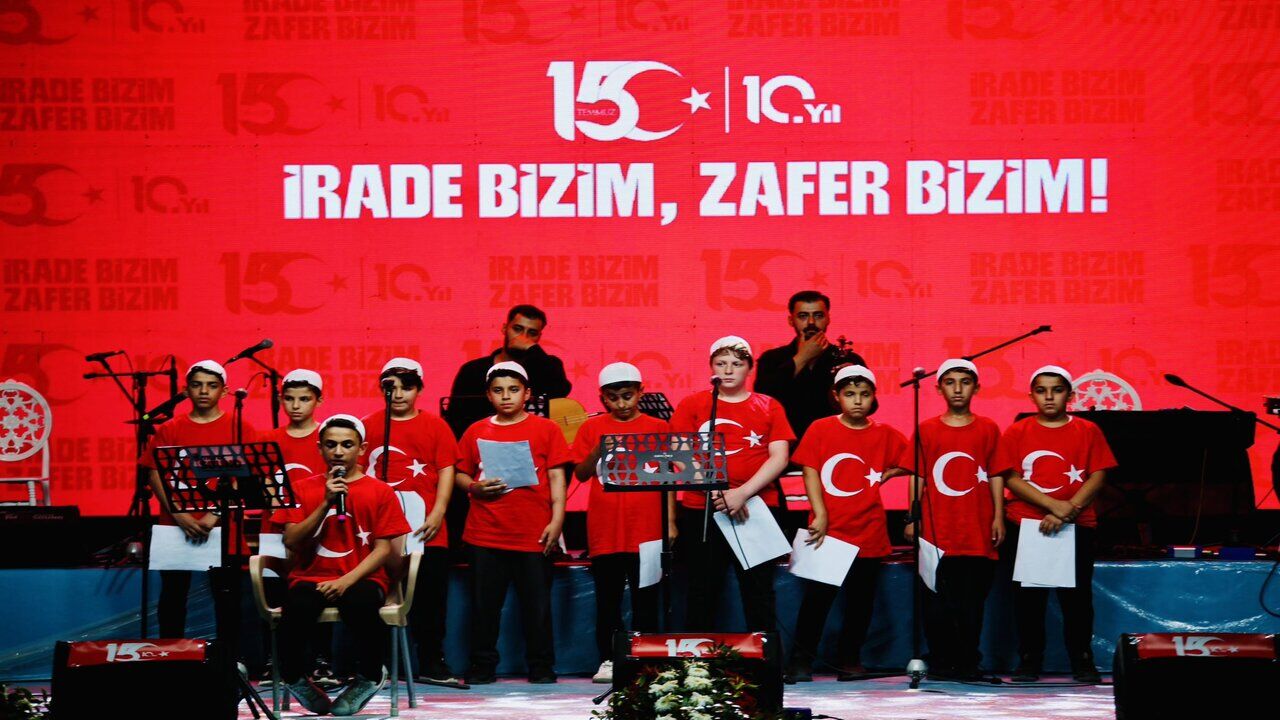 Batmanda 15 Temmuzun 10 Yilinda Milli Birlik Mesaji 1