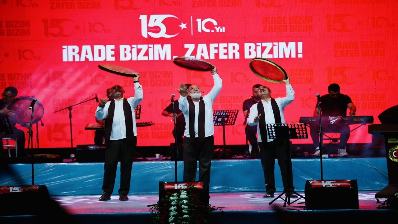 Batmanda 15 Temmuzun 10 Yilinda Milli Birlik Mesaji 2