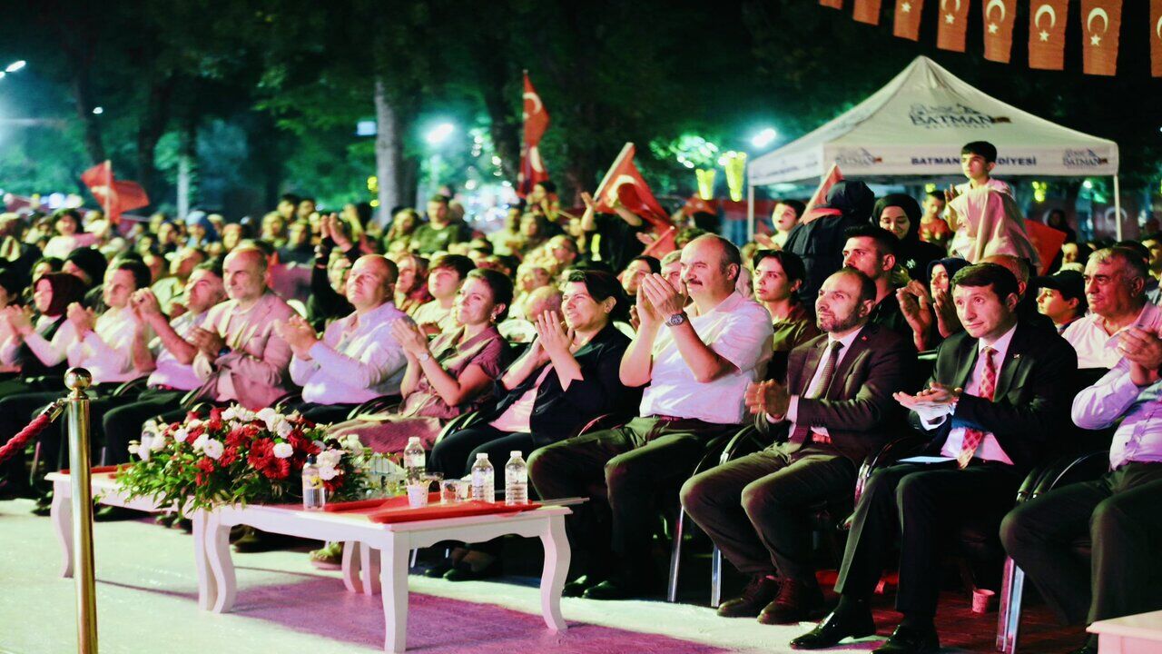 Batmanda 15 Temmuzun 10 Yilinda Milli Birlik Mesaji 3