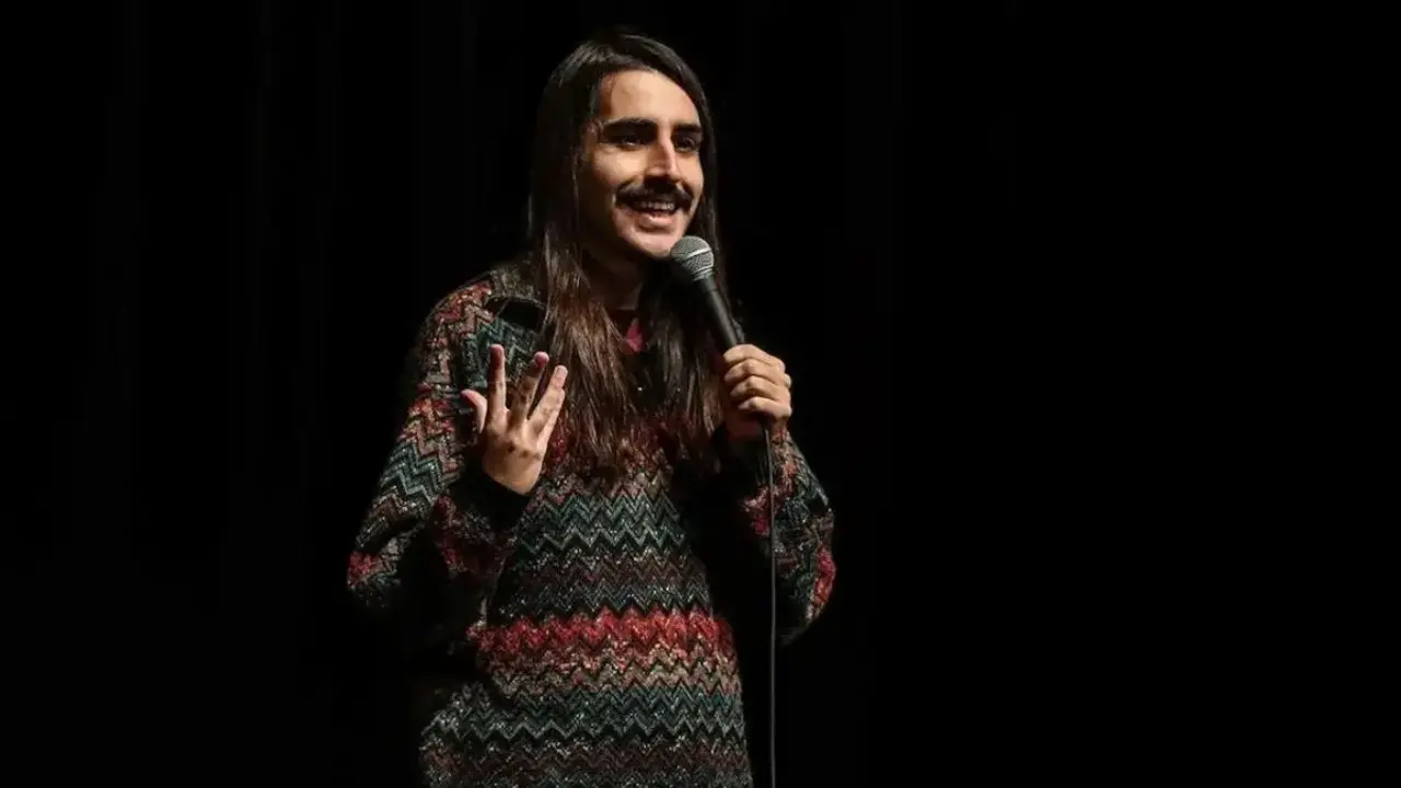 Komedyen Deniz Göktaş Havalimanında Gözaltına Alındı