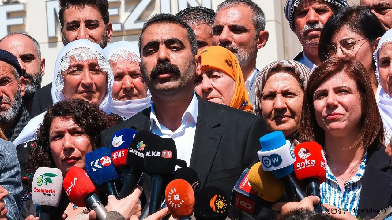 Diyarbakır Büyükşehir Belediyesi Eş Başkanı Doğan Hatun Görevinden İstifa Etti
