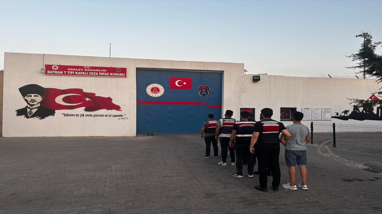 Batman Merkezli Kripto Dolandırıcılığı Operasyonu: 9 Şüpheli Yakalandı