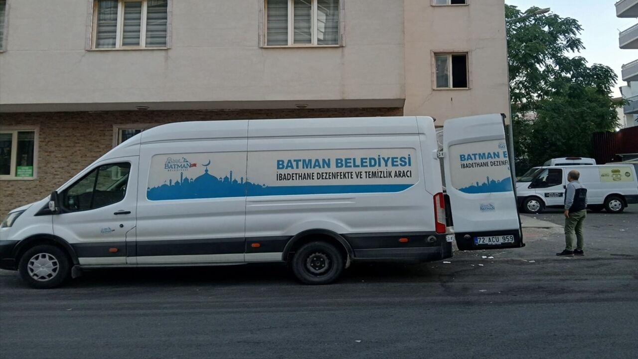 Batman’da 240 Camide Geniş Kapsamlı Temizlik Çalışması