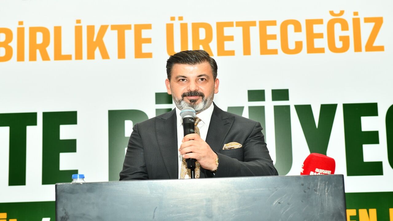 Batso Baskan Adayi Ferdi Kurt Ilk Ilce Lansmanini Kozlukta Yapti