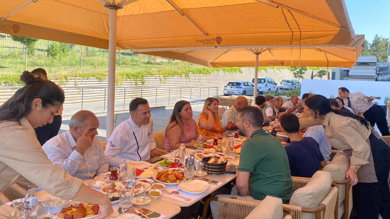 Chef Deham Food Point Gazetecileri Kahvaltida Agirladi 1